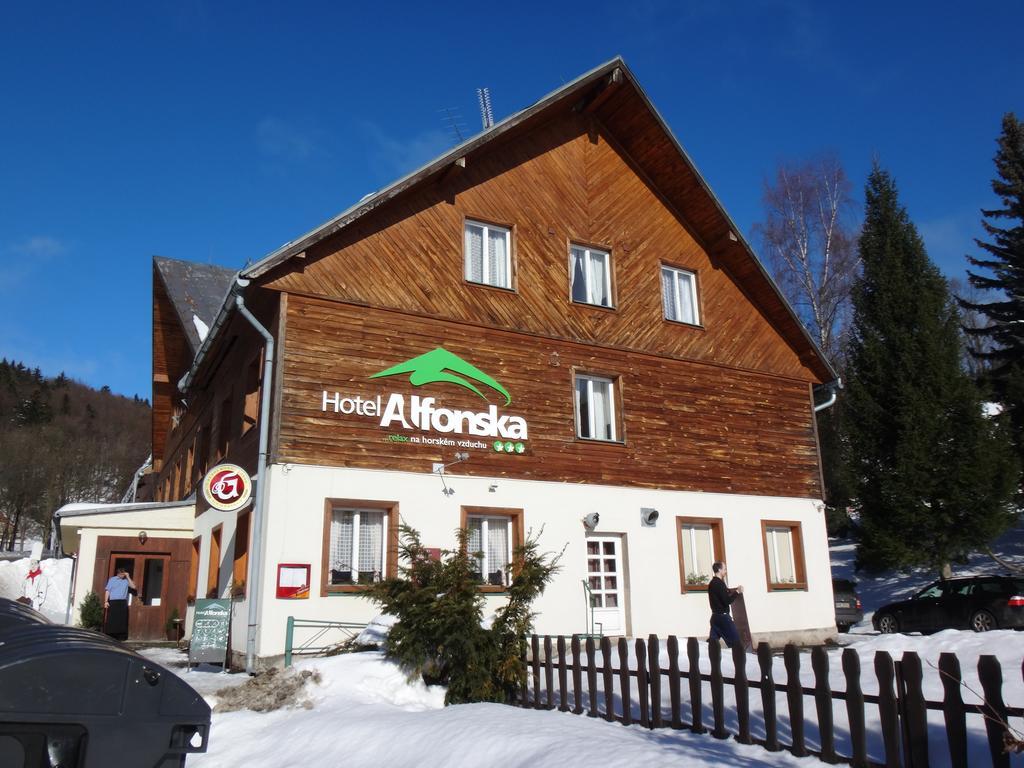 Hotel Alfonska Benecko Exterior photo